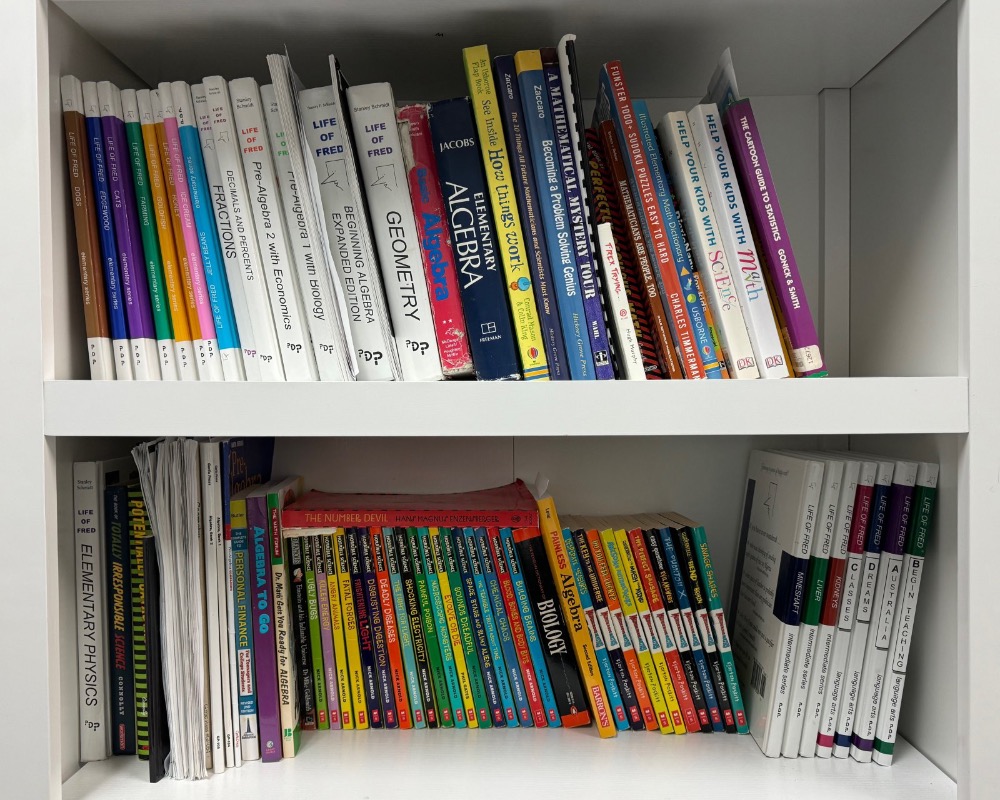 book shelves with science books
