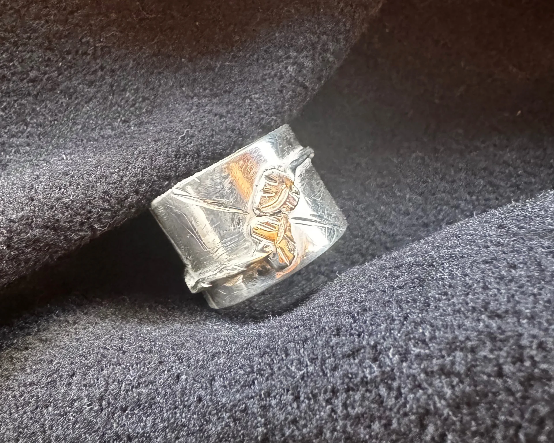 Silver ring with leaves
